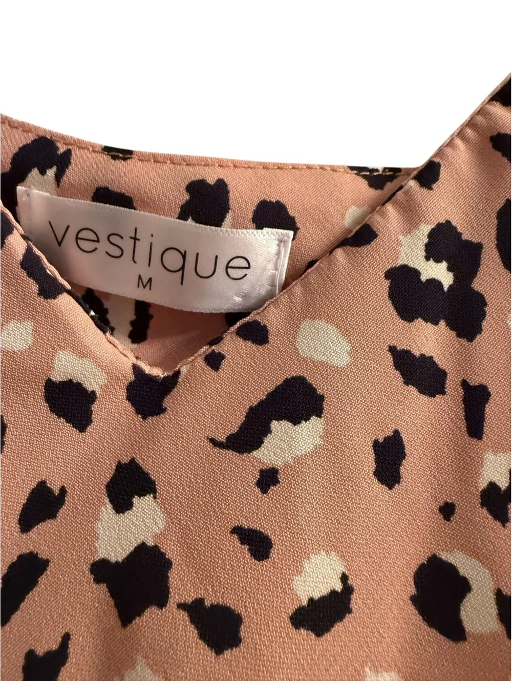 Vestique Leopard Print Size Medium